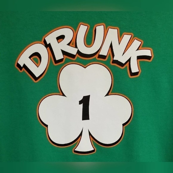 Drunk One Green Graphic Logo Tee Shirt St. Patrick's Women's Size Large Shamrock - Picture 3 of 4